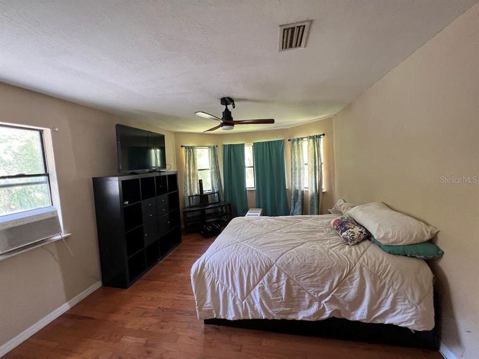 For Sale: $245,000 (4 beds, 2 baths, 2254 Square Feet)