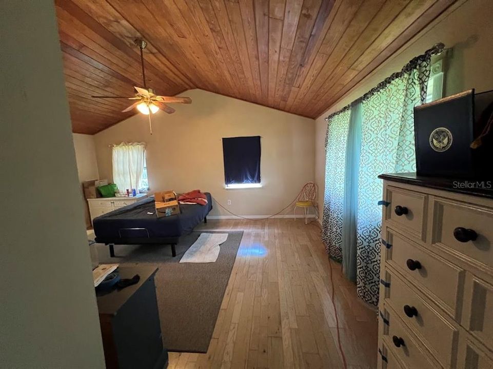 For Sale: $245,000 (4 beds, 2 baths, 2254 Square Feet)