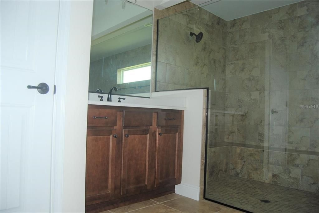 For Sale: $535,000 (3 beds, 2 baths, 2184 Square Feet)