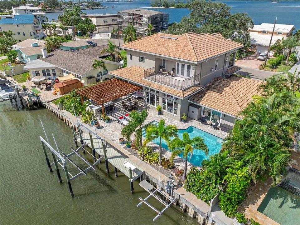 For Sale: $2,390,000 (5 beds, 4 baths, 2878 Square Feet)