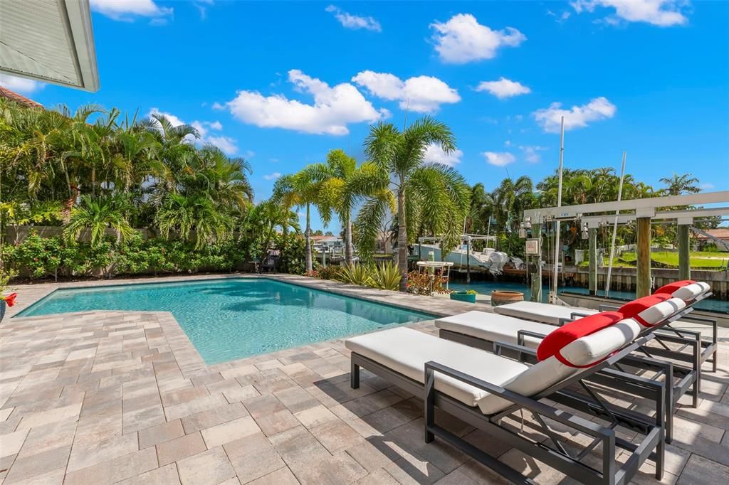 For Sale: $2,390,000 (5 beds, 4 baths, 2878 Square Feet)