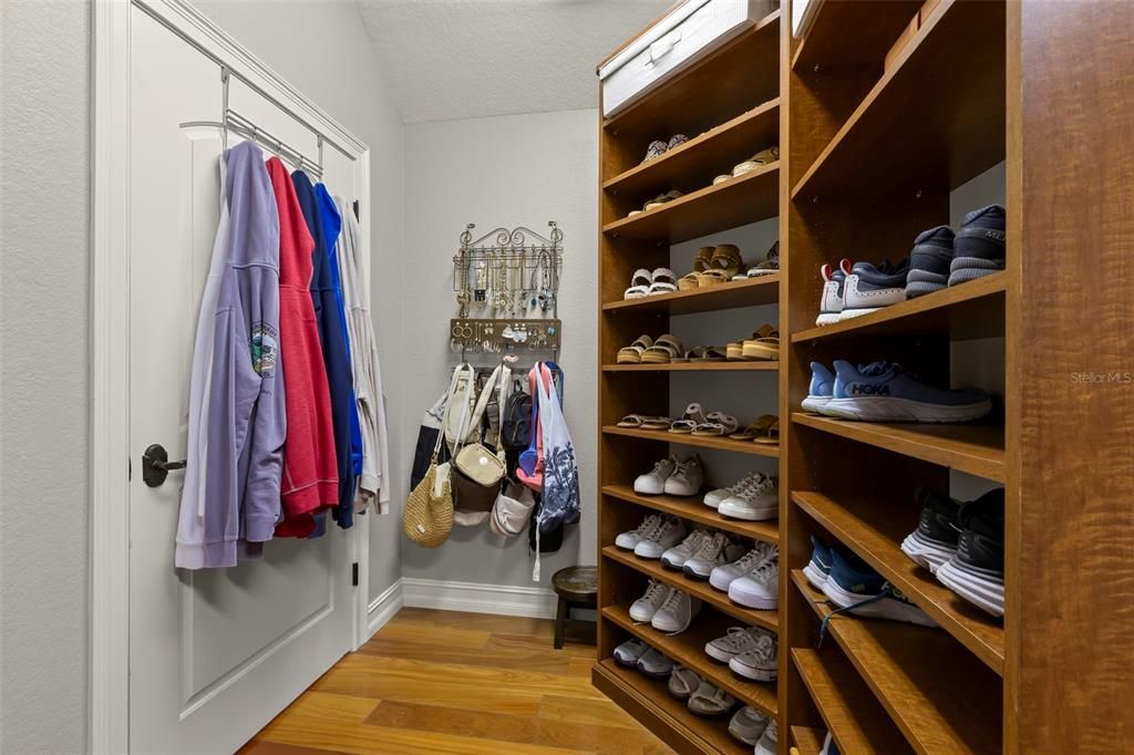 For Sale: $2,390,000 (5 beds, 4 baths, 2878 Square Feet)