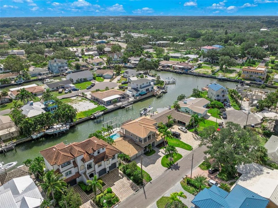 For Sale: $2,390,000 (5 beds, 4 baths, 2878 Square Feet)