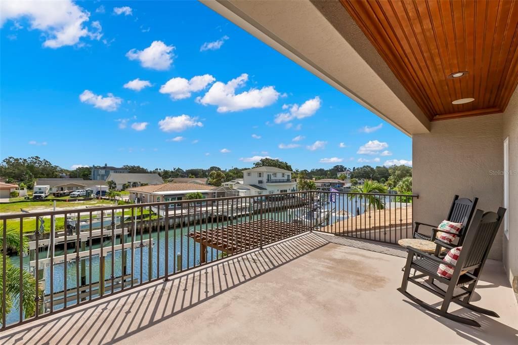 For Sale: $2,390,000 (5 beds, 4 baths, 2878 Square Feet)