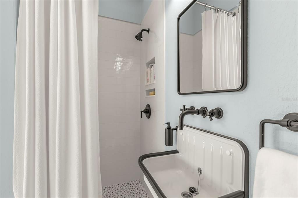 For Sale: $2,390,000 (5 beds, 4 baths, 2878 Square Feet)