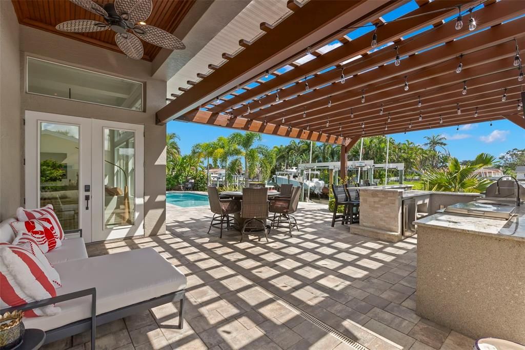 For Sale: $2,390,000 (5 beds, 4 baths, 2878 Square Feet)