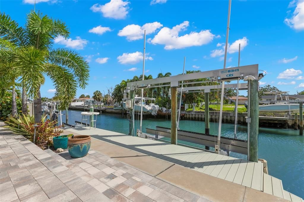 For Sale: $2,390,000 (5 beds, 4 baths, 2878 Square Feet)