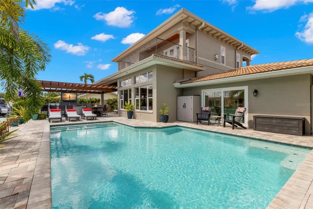 For Sale: $2,390,000 (5 beds, 4 baths, 2878 Square Feet)