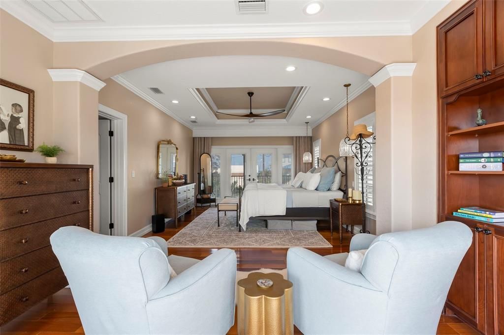 For Sale: $2,390,000 (5 beds, 4 baths, 2878 Square Feet)