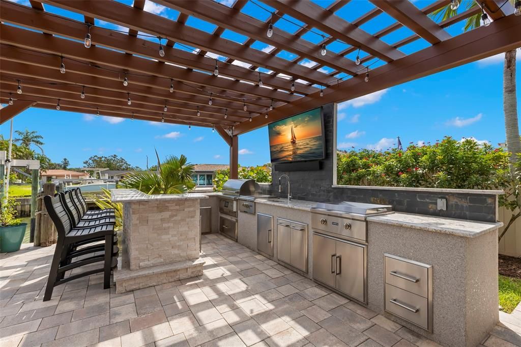 For Sale: $2,390,000 (5 beds, 4 baths, 2878 Square Feet)