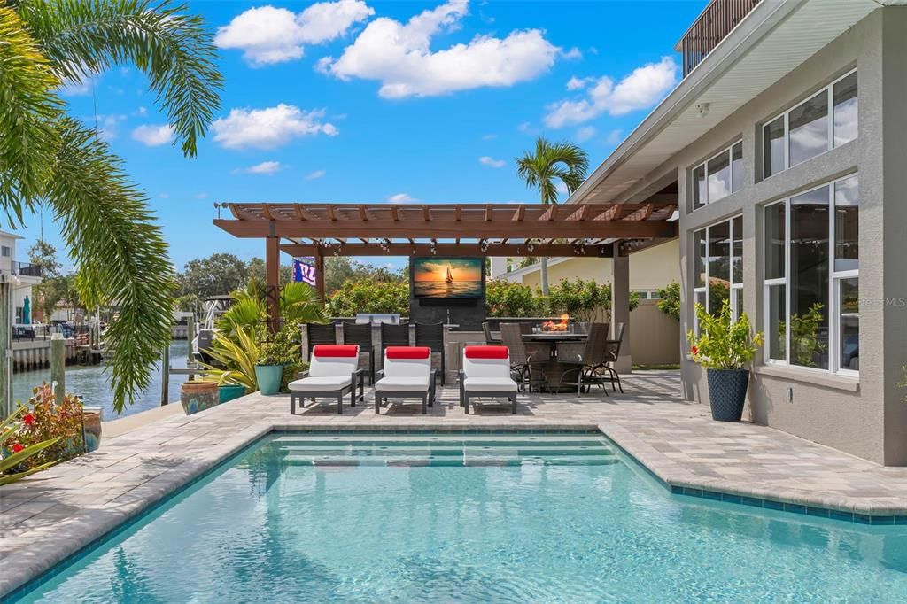 For Sale: $2,390,000 (5 beds, 4 baths, 2878 Square Feet)