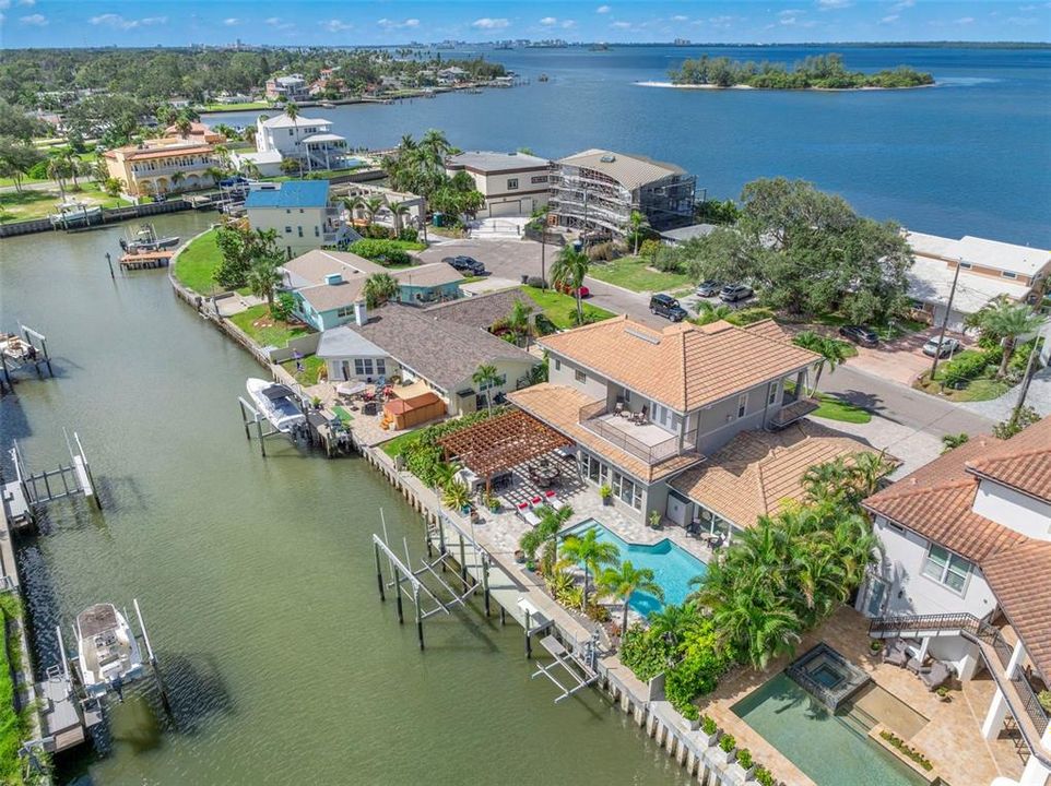 For Sale: $2,390,000 (5 beds, 4 baths, 2878 Square Feet)