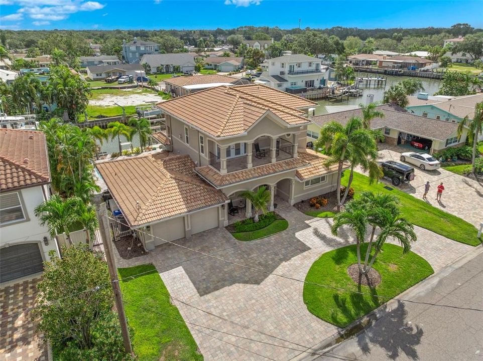 For Sale: $2,390,000 (5 beds, 4 baths, 2878 Square Feet)