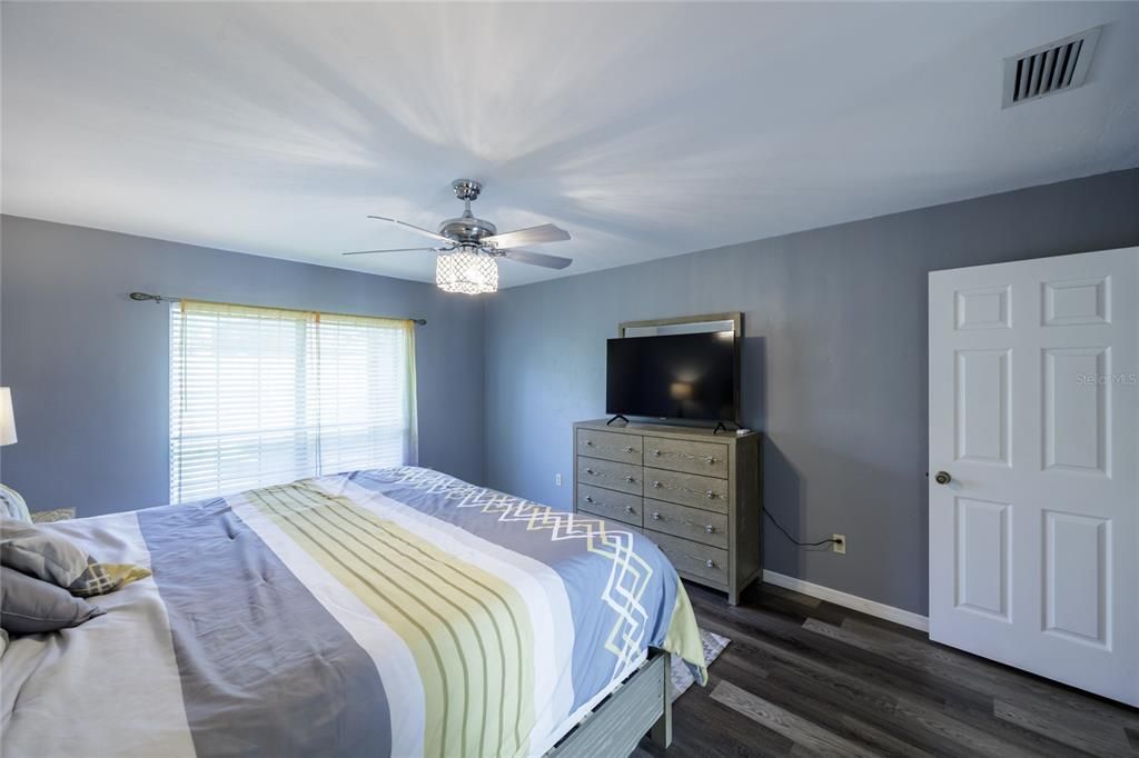 En Venta: $359,000 (3 camas, 2 baños, 1831 Pies cuadrados)