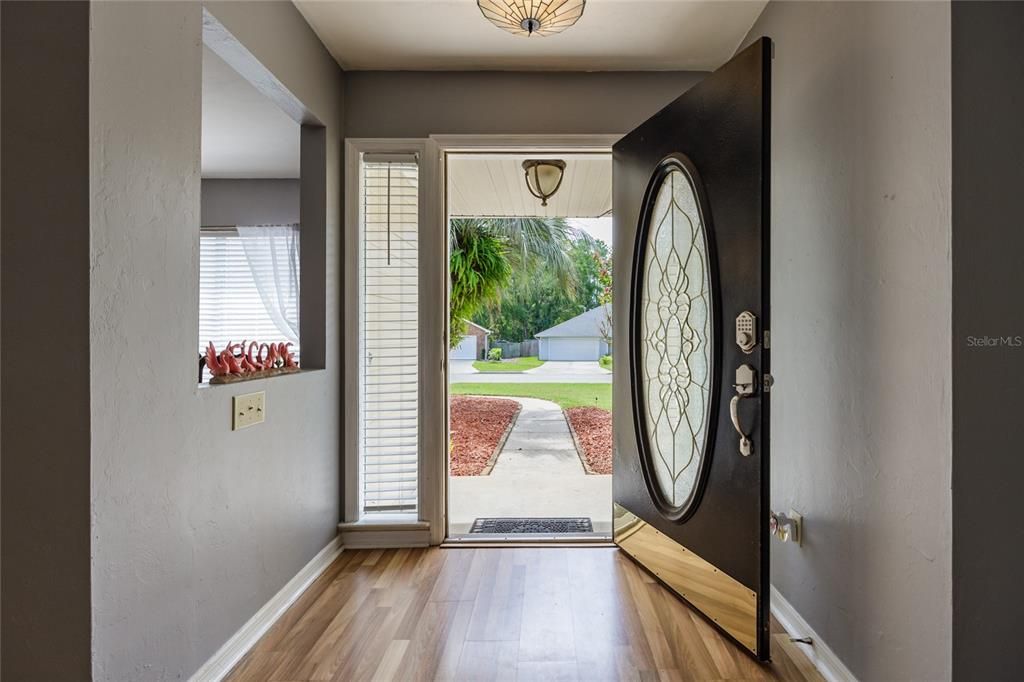 En Venta: $359,000 (3 camas, 2 baños, 1831 Pies cuadrados)