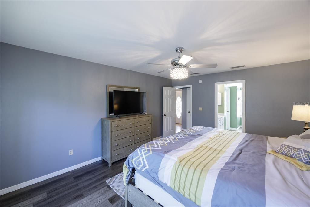 En Venta: $359,000 (3 camas, 2 baños, 1831 Pies cuadrados)