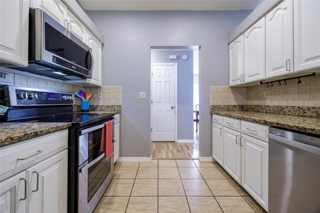 En Venta: $359,000 (3 camas, 2 baños, 1831 Pies cuadrados)