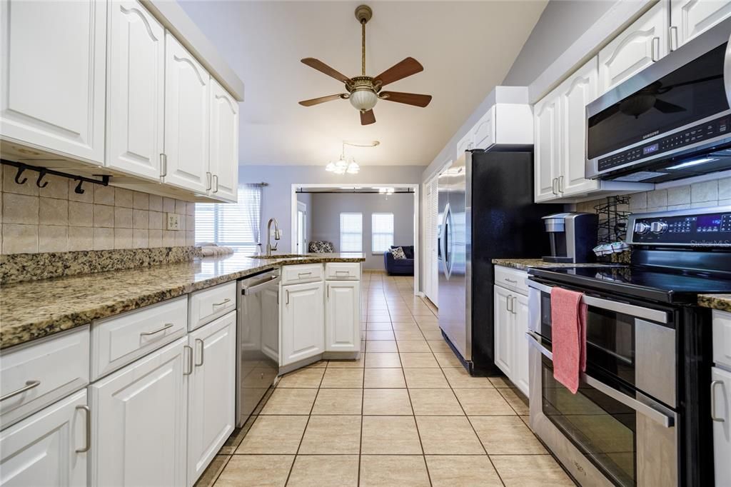 En Venta: $359,000 (3 camas, 2 baños, 1831 Pies cuadrados)