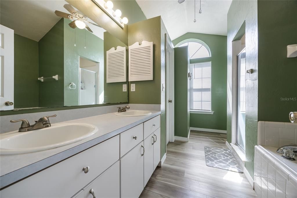 En Venta: $359,000 (3 camas, 2 baños, 1831 Pies cuadrados)