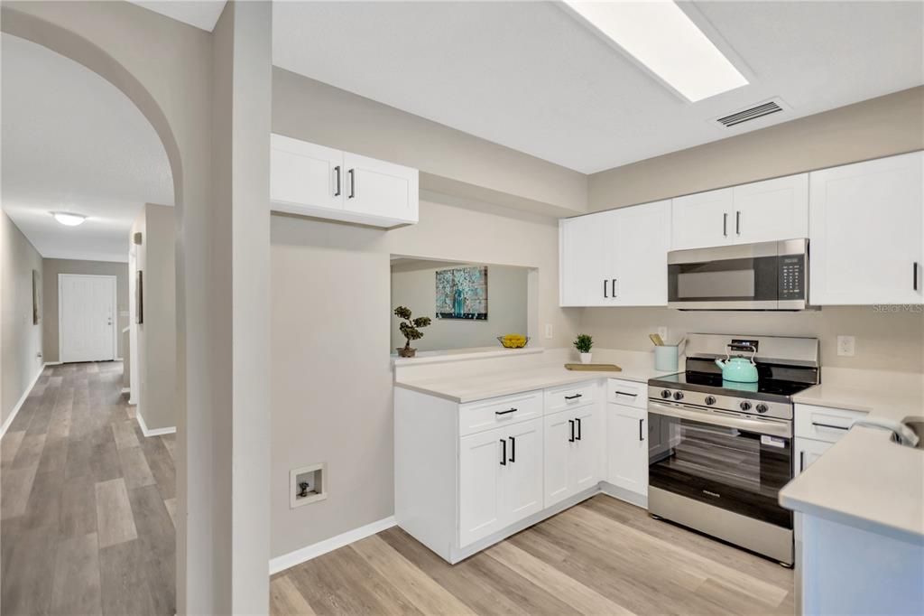 For Sale: $246,900 (2 beds, 2 baths, 1496 Square Feet)