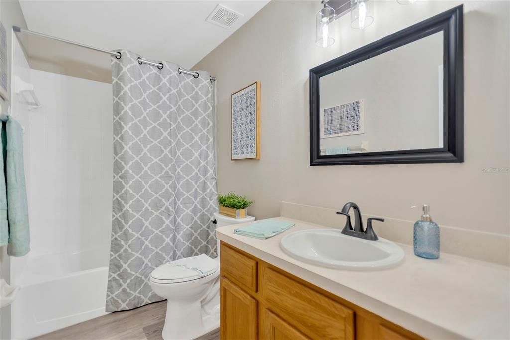 For Sale: $246,900 (2 beds, 2 baths, 1496 Square Feet)
