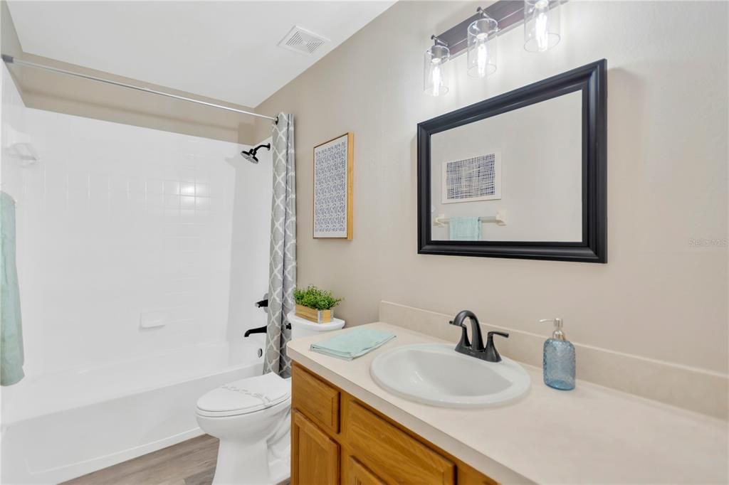 For Sale: $246,900 (2 beds, 2 baths, 1496 Square Feet)