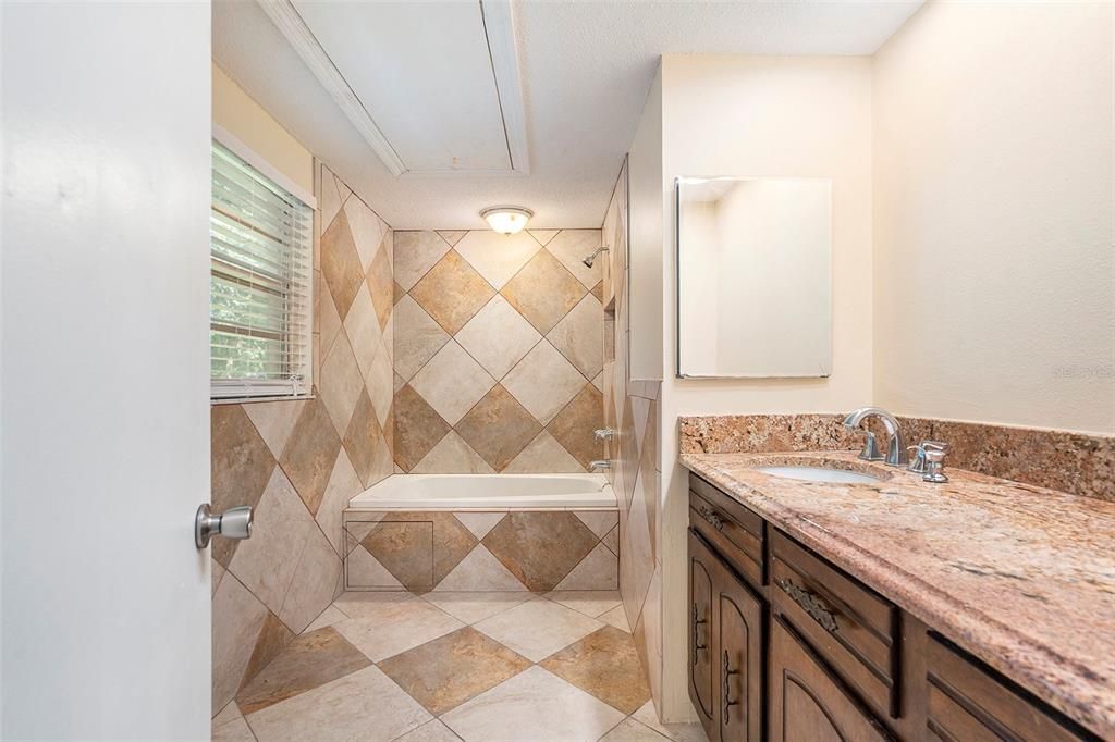 En Venta: $390,000 (3 camas, 2 baños, 1464 Pies cuadrados)