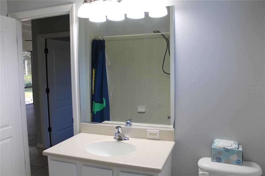 Active With Contract: $2,895 (3 beds, 2 baths, 2193 Square Feet)