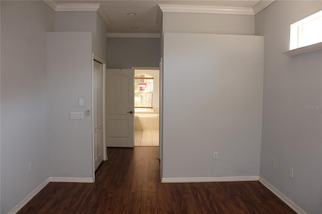 Active With Contract: $2,895 (3 beds, 2 baths, 2193 Square Feet)