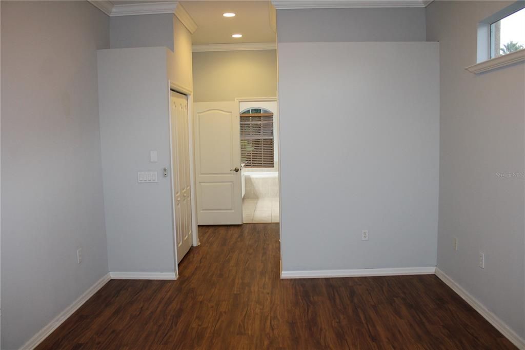 Active With Contract: $2,895 (3 beds, 2 baths, 2193 Square Feet)