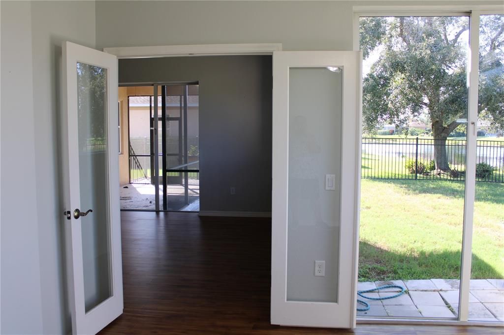 Active With Contract: $2,895 (3 beds, 2 baths, 2193 Square Feet)