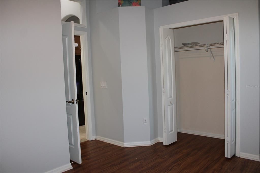 Active With Contract: $2,895 (3 beds, 2 baths, 2193 Square Feet)