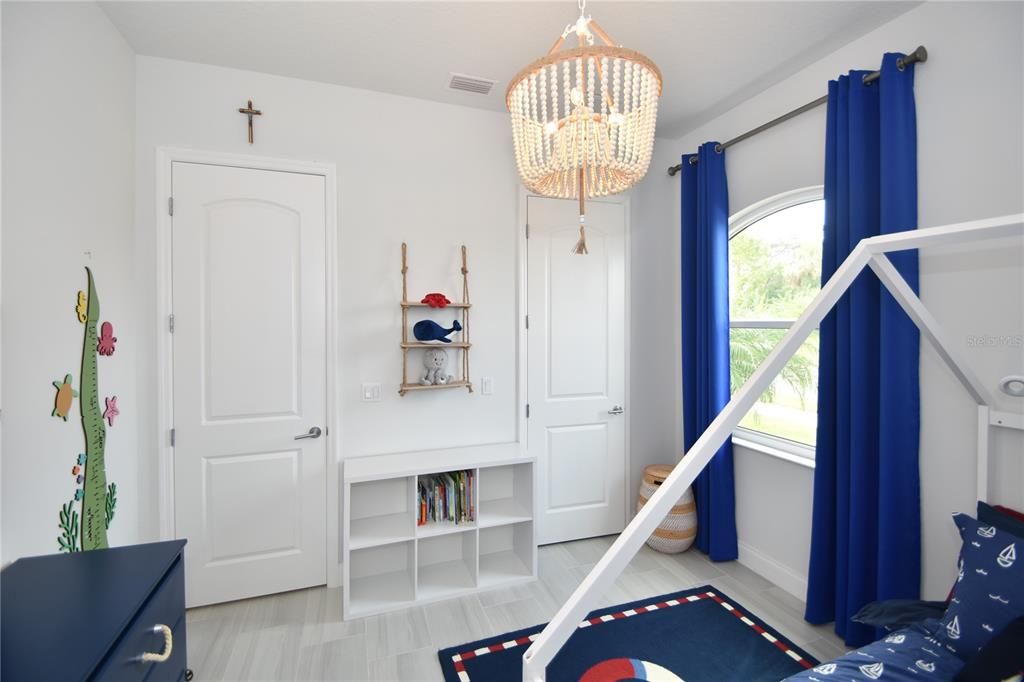 Active With Contract: $3,700 (3 beds, 2 baths, 1893 Square Feet)