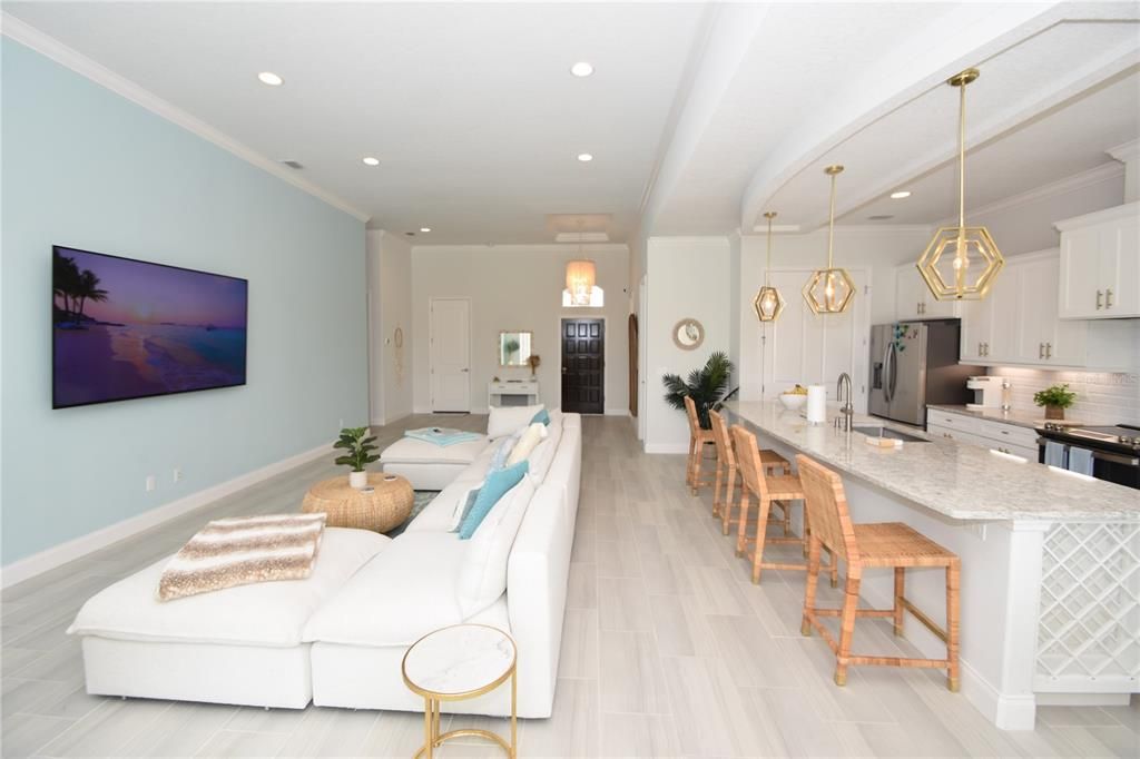 Active With Contract: $3,700 (3 beds, 2 baths, 1893 Square Feet)