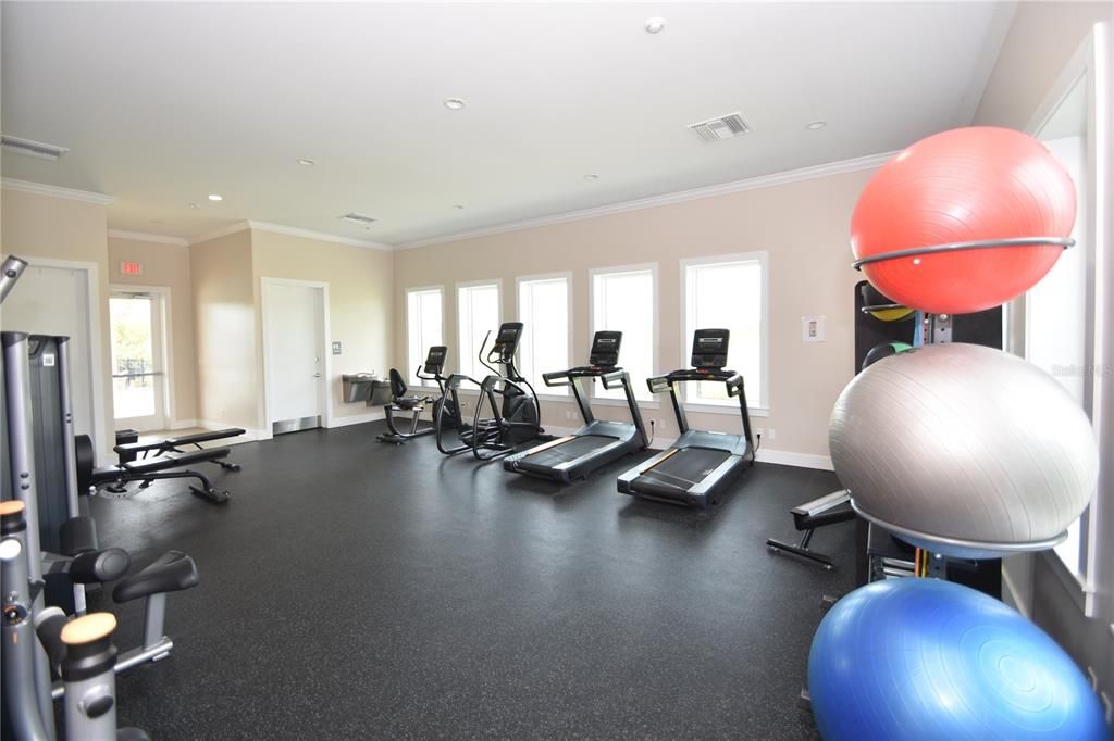 Active With Contract: $3,700 (3 beds, 2 baths, 1893 Square Feet)