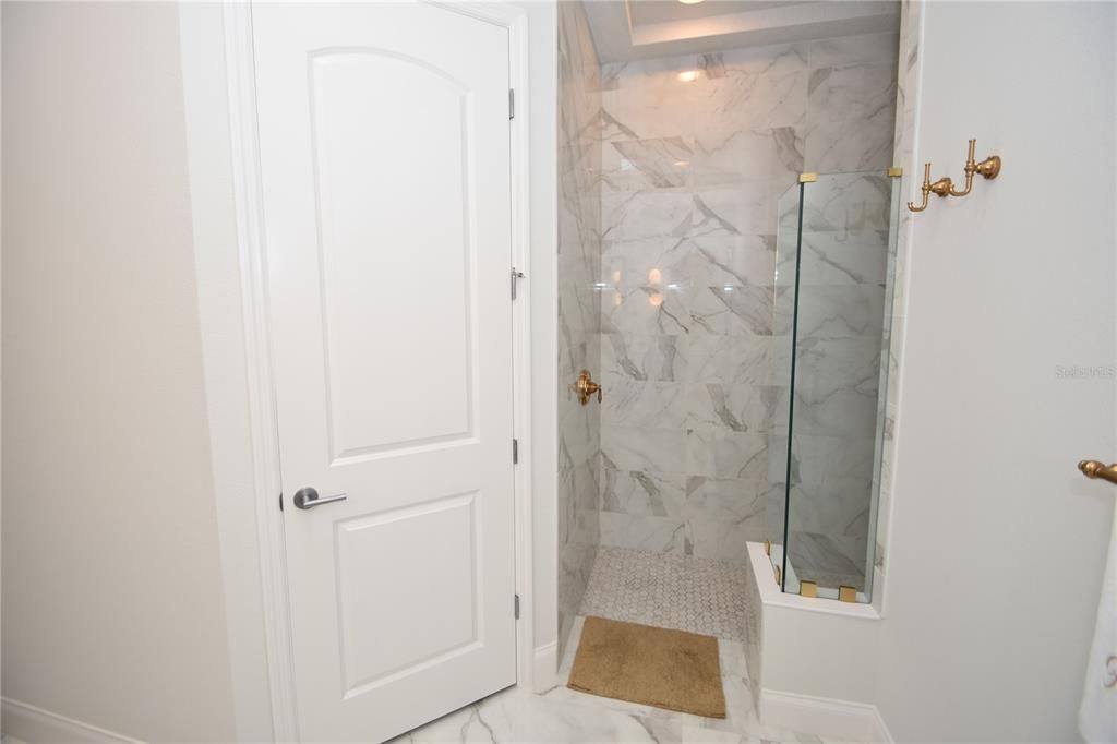 Active With Contract: $3,700 (3 beds, 2 baths, 1893 Square Feet)