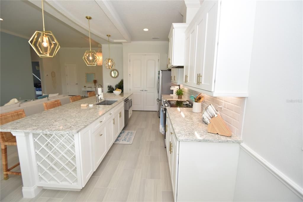 Active With Contract: $3,700 (3 beds, 2 baths, 1893 Square Feet)