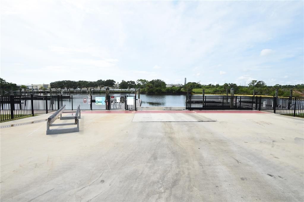 Active With Contract: $3,700 (3 beds, 2 baths, 1893 Square Feet)