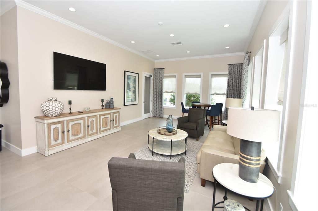 Active With Contract: $3,700 (3 beds, 2 baths, 1893 Square Feet)