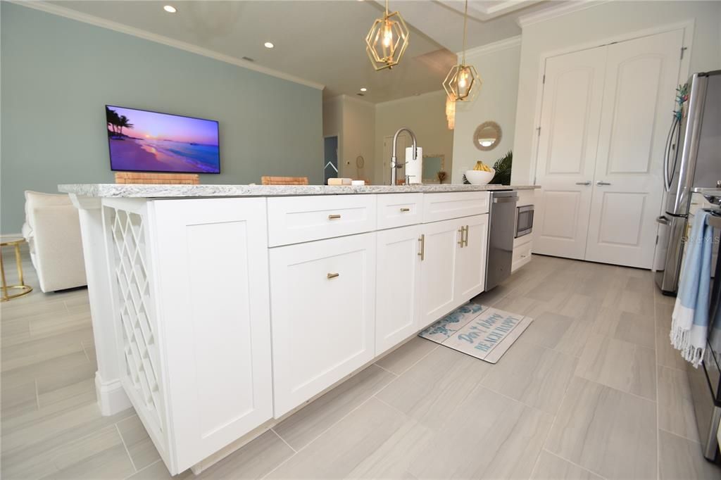 Active With Contract: $3,700 (3 beds, 2 baths, 1893 Square Feet)