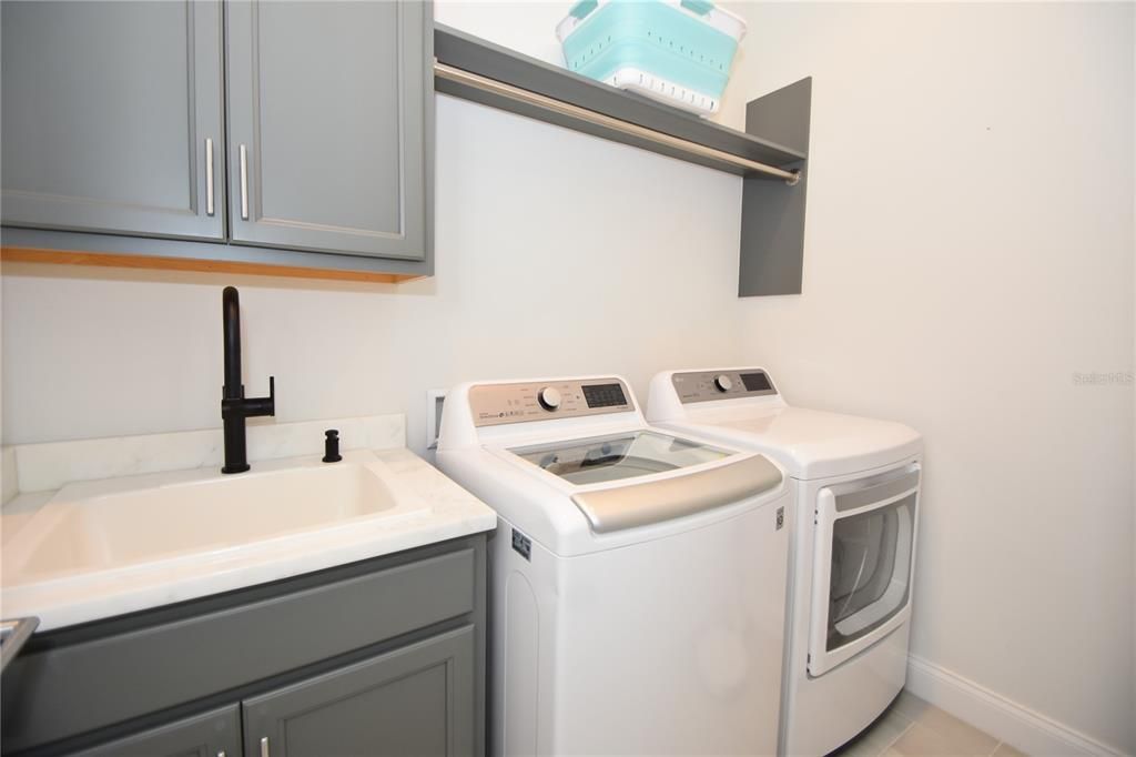 Active With Contract: $3,700 (3 beds, 2 baths, 1893 Square Feet)