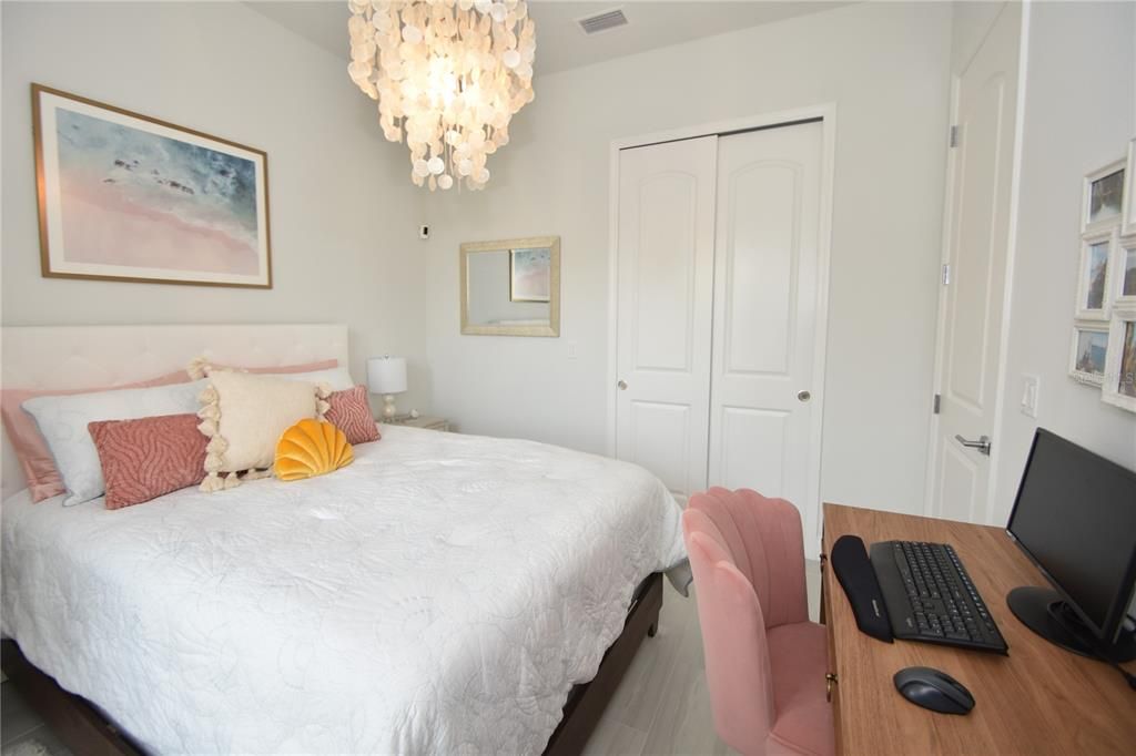 Active With Contract: $3,700 (3 beds, 2 baths, 1893 Square Feet)