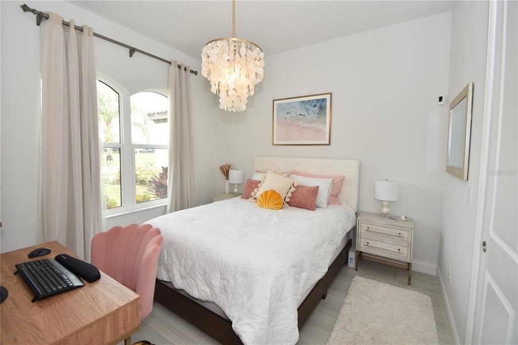 Active With Contract: $3,700 (3 beds, 2 baths, 1893 Square Feet)