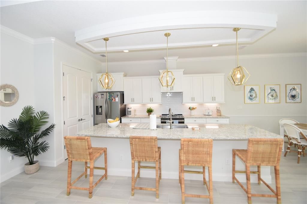 Active With Contract: $3,700 (3 beds, 2 baths, 1893 Square Feet)