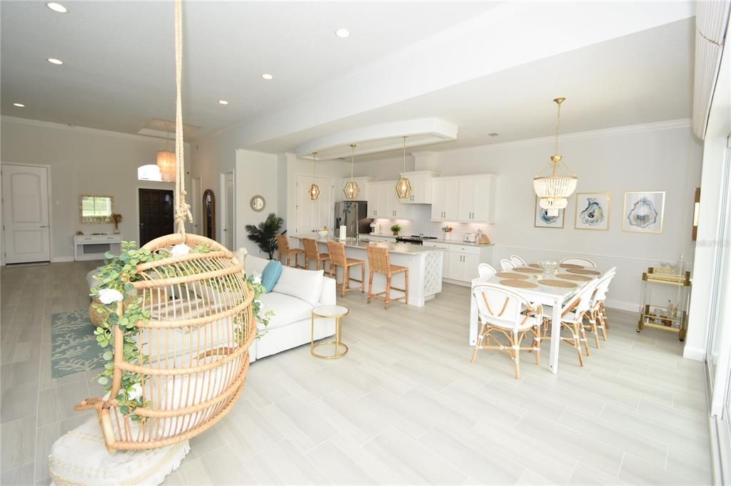 Active With Contract: $3,700 (3 beds, 2 baths, 1893 Square Feet)