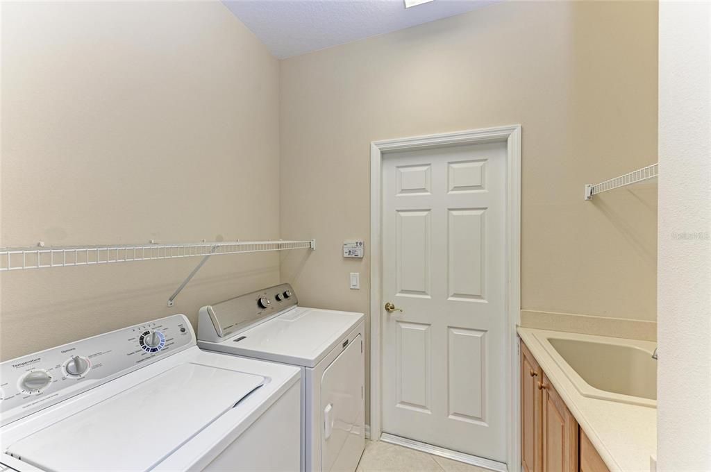 待售: $659,000 (3 贝兹, 3 浴室, 2320 平方英尺)