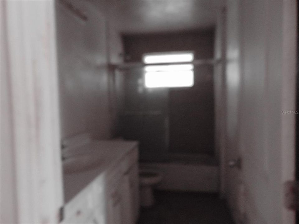 待售: $130,000 (10 贝兹, 0 浴室, 1944 平方英尺)