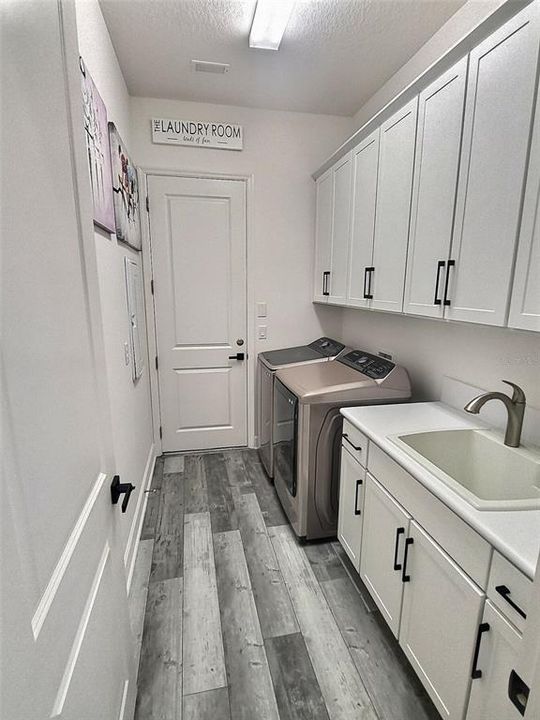 待售: $980,000 (5 贝兹, 4 浴室, 2921 平方英尺)