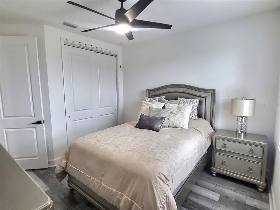 待售: $980,000 (5 贝兹, 4 浴室, 2921 平方英尺)