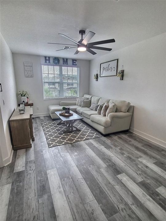 待售: $980,000 (5 贝兹, 4 浴室, 2921 平方英尺)